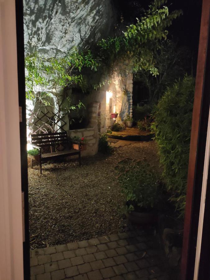 Les Troglos De Beaulieu Loches Luaran gambar