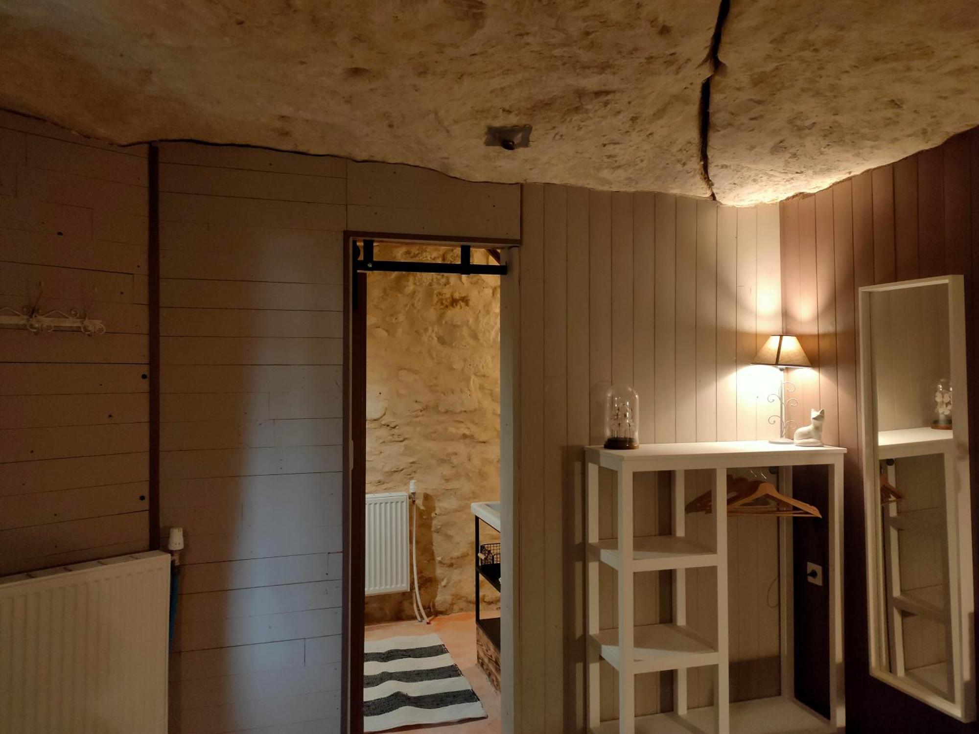 Les Troglos De Beaulieu Loches Bilik gambar